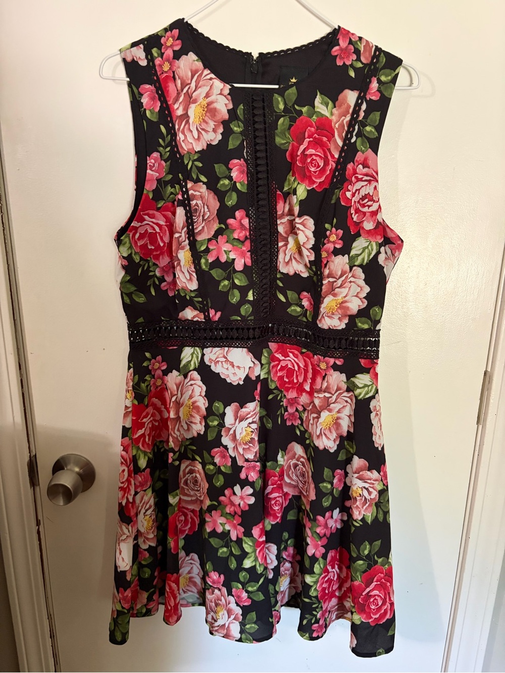 Juniors Large Disney Princess Black Floral Dress Red & Green Accents & Lace